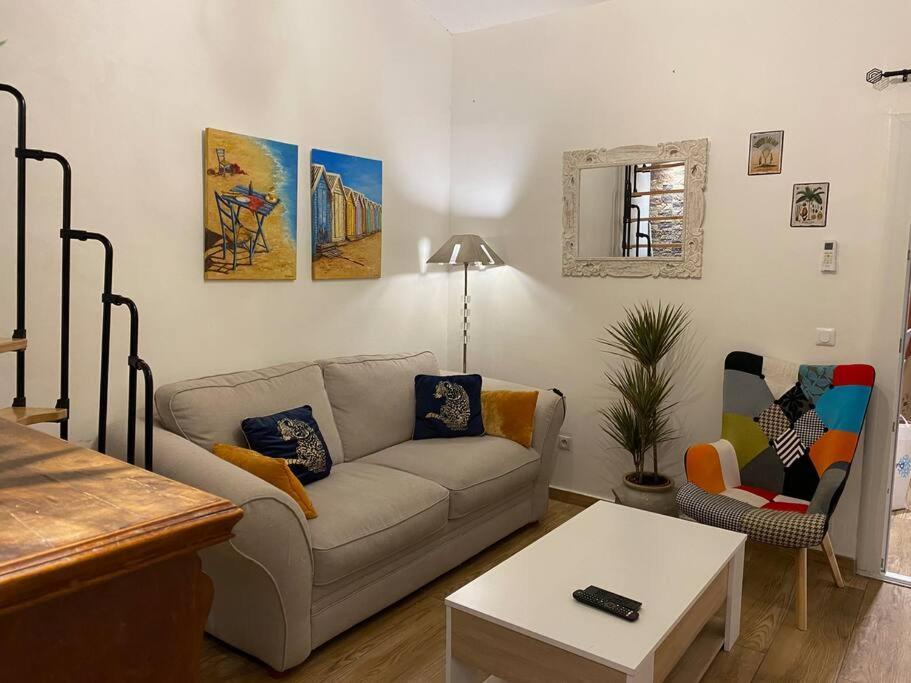Charmante Maison Avec Exterieur A Deux Pas Des Remparts إج مورت المظهر الخارجي الصورة